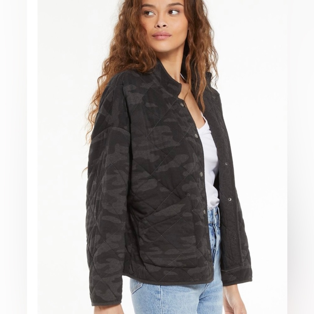Z Supply Maya Camo Quilted Jacket - Xs. View 6